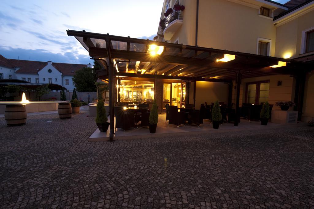 Hotel Princess Lednice Esterno foto